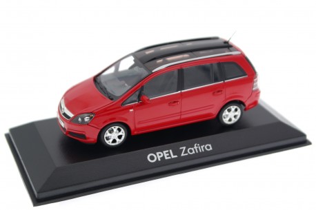 Minichamps Opel Zafira B Cosmo 2005 - Power Red