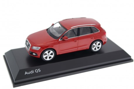 Schuco Audi Q5 TFSI 8R Facelift 2012 - Volcano Red Metallic