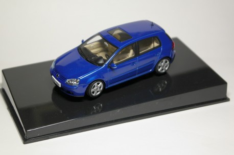 AUTOart Volkswagen Golf V 5-door 2003