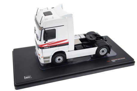 IXO Mercedes-Benz Actros 1857 MP1 1995 - Arctic White with Decor