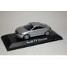 Minichamps Audi TT Coupé quattro 8N light silver metallic 1998