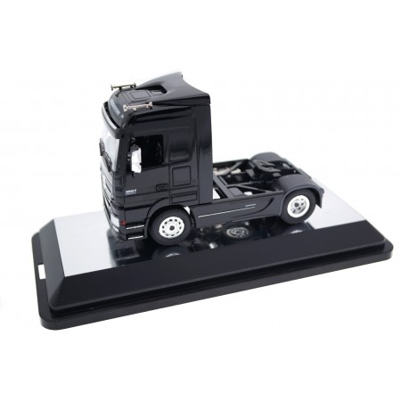 NZG Mercedes-Benz Actros 1861 LS V8 Black Edition MP2 2004 - Deep Black