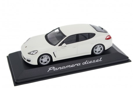 Minichamps Porsche Panamera Diesel 3.0 V6 970 G1 2012 - Carrara White