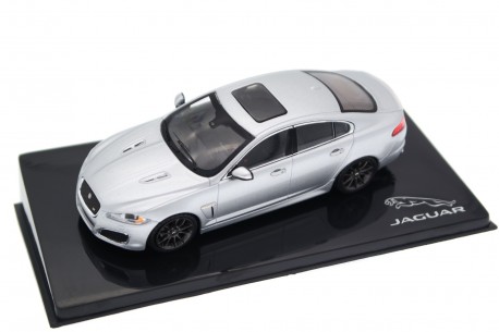 IXO Jaguar XFR 5.0 V8 X250 Facelift 2011 - Rhodium Silver Metallic