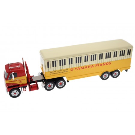 IXO International Harvester DCOF-405 Yamaha Pianos 1959 - Red/Yellow/Beige