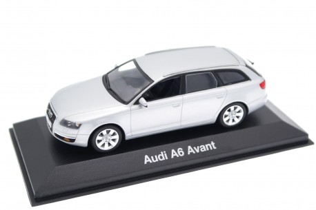 Minichamps Audi A6 Avant 3.2 quattro C6 4F 2005 - Light Silver Metallic