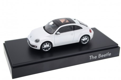 Schuco Volkswagen Beetle 5C 2011 - Oryx White Pearl