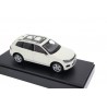 Schuco Volkswagen Touareg II 7P5 2010 - Campanella White