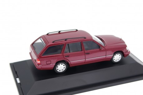 Ho 1/87 herpa mercedes 300 ce coupe bordeaux etat neuf boite - Collection