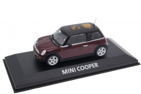 Minichamps Mini Cooper R50 2001 - Velvet Red Metallic with Jet Black Roof