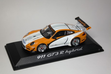Minichamps Porsche 911 997 Facelift GT3 R Hybrid Presentation 2010