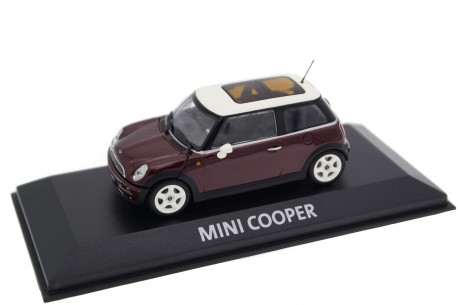 Minichamps Mini Cooper R50 2001 - Velvet Red Metallic with Aspen White Roof