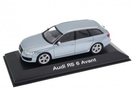 Minichamps Audi RS6 Avant 5.0 V10 TFSI C6 4F 2005 - Monza Silver Metallic