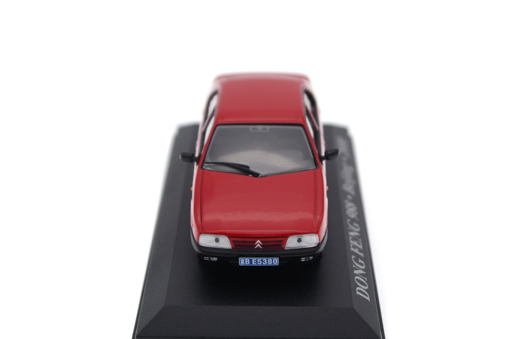 萬代屋【シトロエンDS19ステーションワンゴン赤】tinブリキtoy car箱無 2014年復刻品・DINKY- TOYS Atlas 1/43 - #530 Citroen DS 19 Rouge