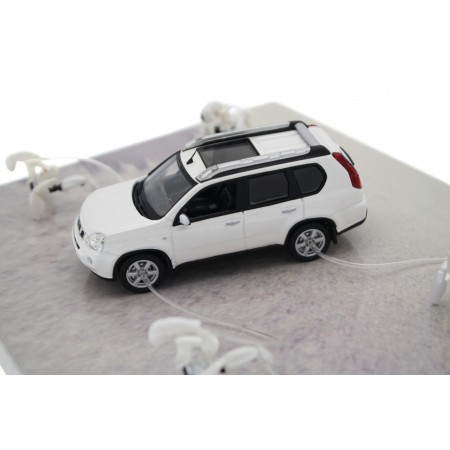 Norev Nissan X-Trail Extremely Capable T31 2007 - Pearl White Metallic