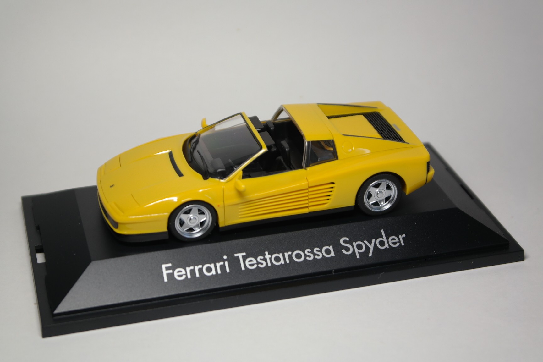 自動車 ITALERI TESTAROSSA SPIDER 1:16 Ferrari Testarossa Spyder - Diecast Ukraine