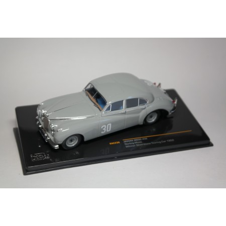 IXO Jaguar Mark VII #30 Winner Silverstone Touring Car 1952