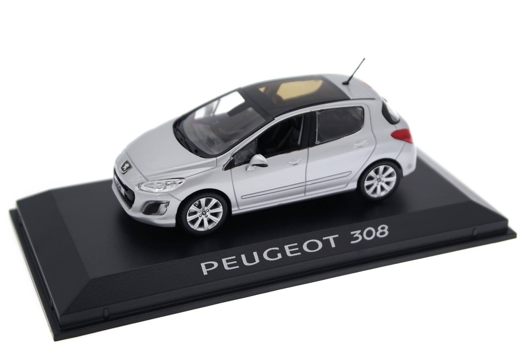 Колекційна масштабна модель Peugeot 308 від Norev