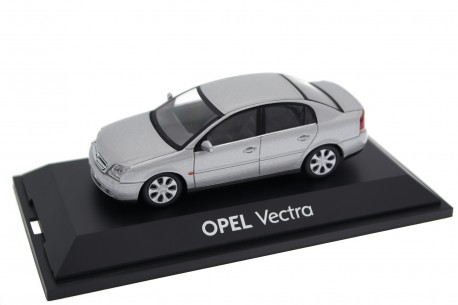 Schuco Opel Vectra C Limousine Cosmo 2002 - Star Silver Metallic