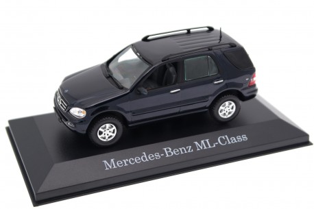 IXO Mercedes-Benz M-Class ML 320 W163 MOPF 2002 - Capri Blue Metallic