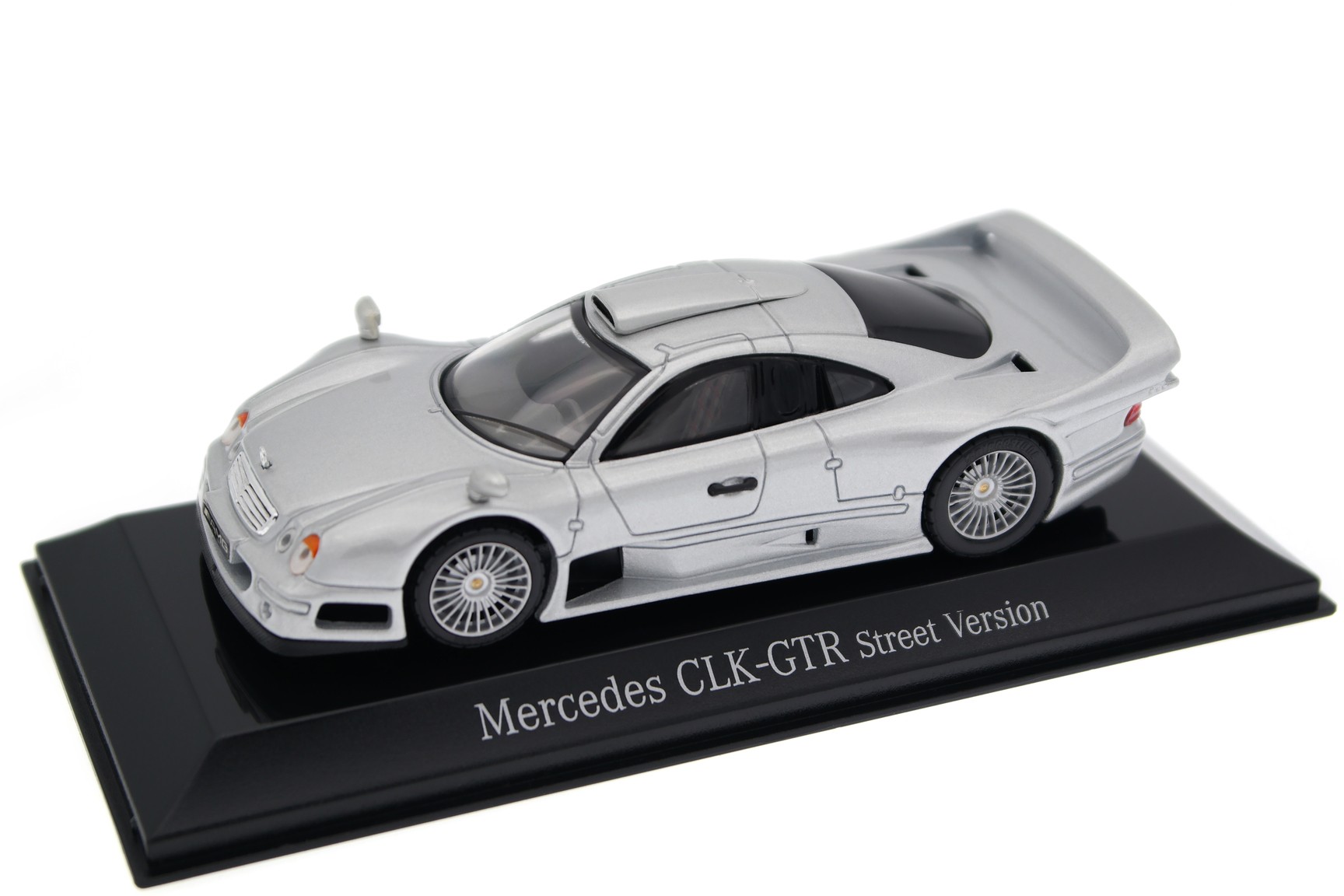 ミニカー Mercedes CLK-GTR Meisterauto 1998 Коллекционная масштабная модель Mercedes-Benz CLK GTR Street от Maisto