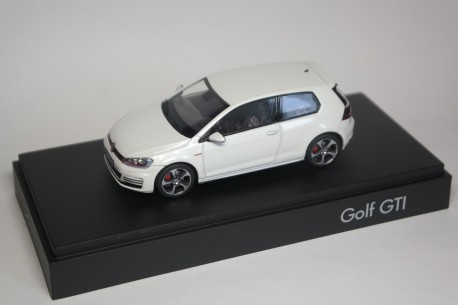 Herpa Volkswagen Golf VII GTI 3-door 2013 - Oryx White Perleffekt