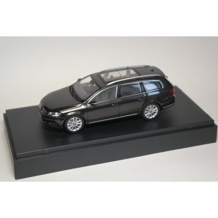 Schuco Volkswagen Passat Variant B7 3C 2010 - Mocca Anthrazit Perleffekt