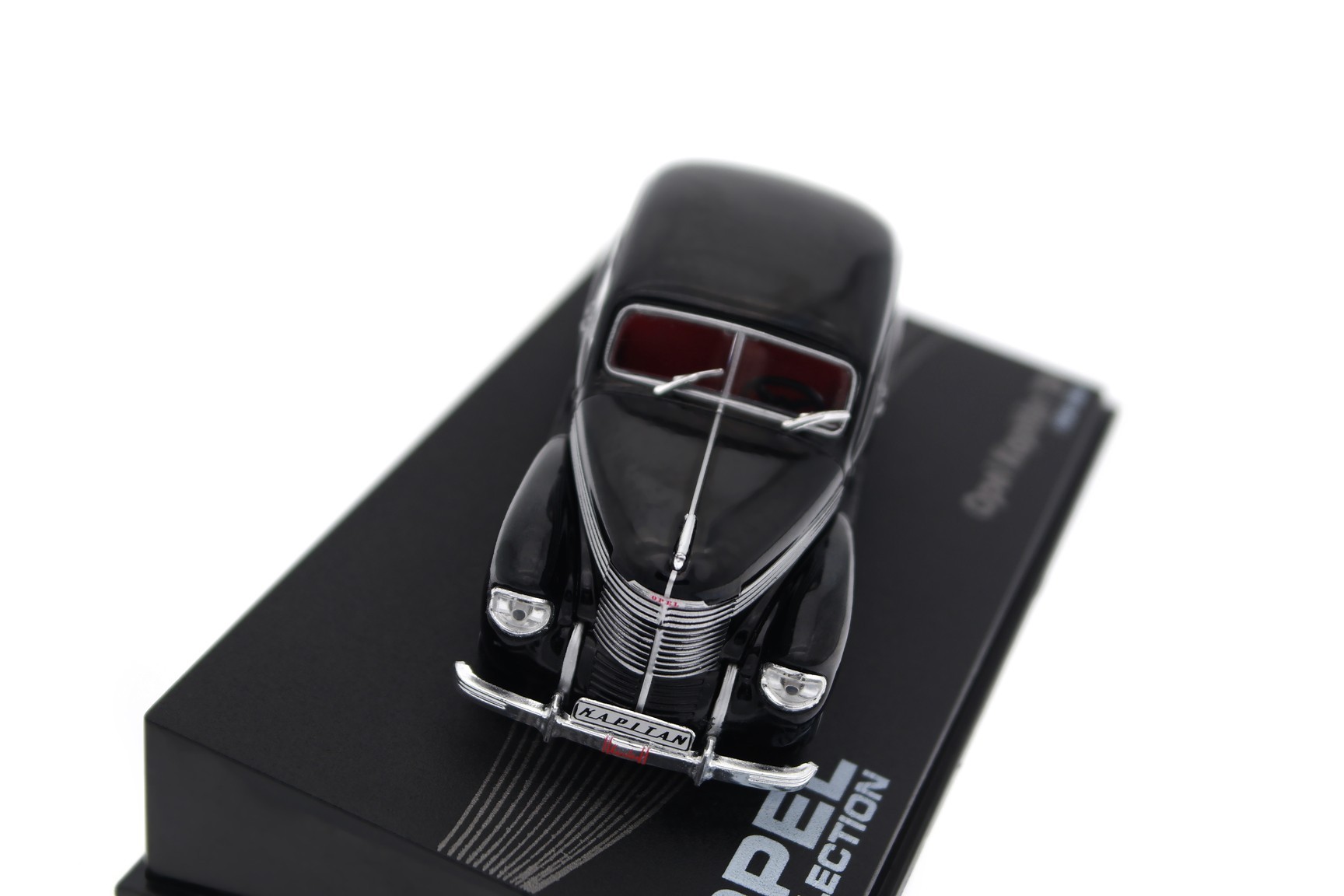 A collectible scale model Opel Kapitan '38 from Altaya