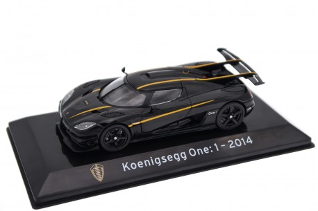 Centauria Koenigsegg One:1 2014 - Jet Black Carbon with Gold Accents