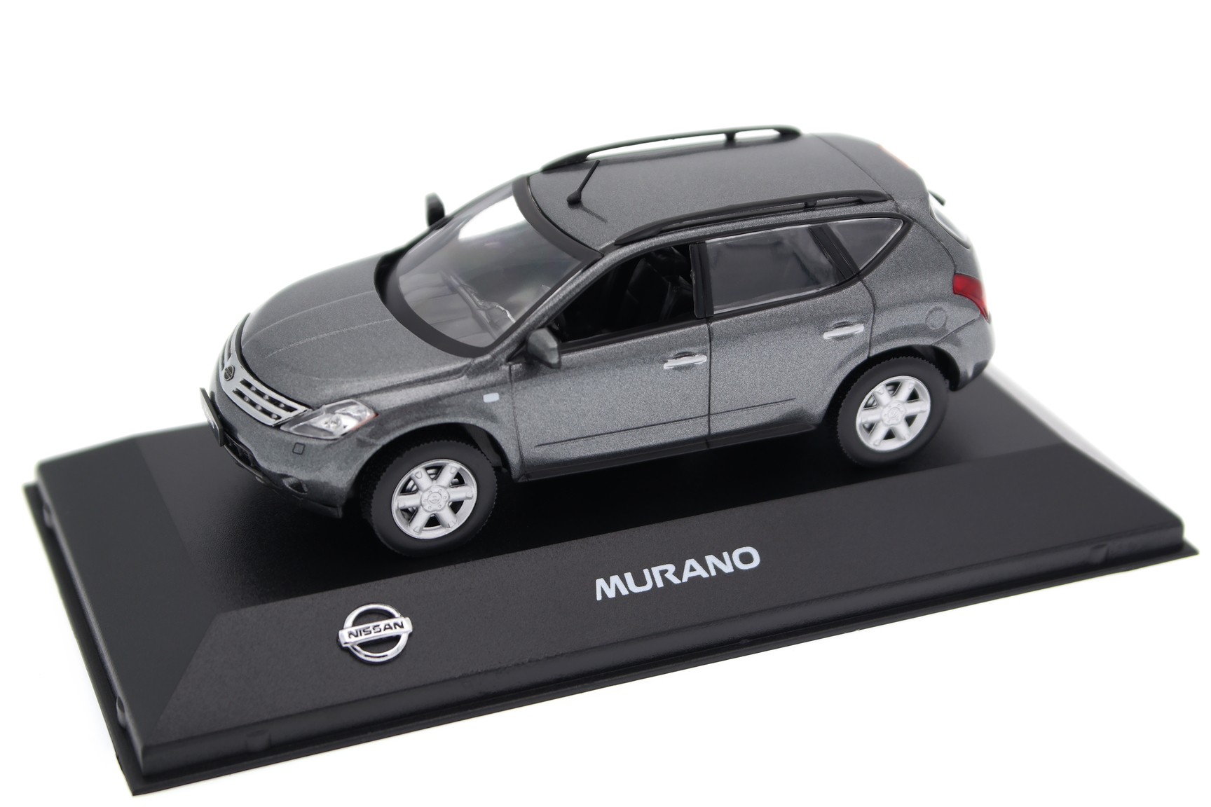 Коллекционная масштабная модель Nissan Murano от IXO
