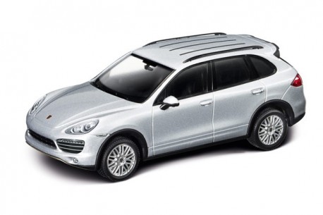 Minichamps Porsche Cayenne 2010
