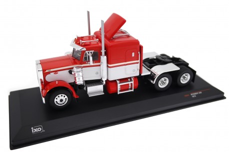 IXO Peterbilt 359 1973 - Scarlet Red/Diamond White