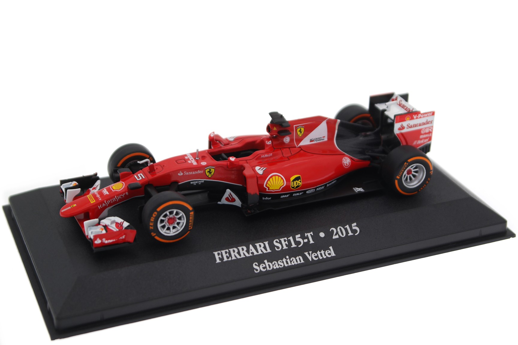 Коллекционная масштабная модель Ferrari SF15-T от Altaya F1