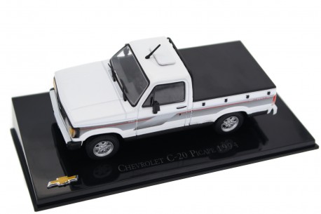 Hachette Chevrolet C20 Deluxe 1994 - Linen White
