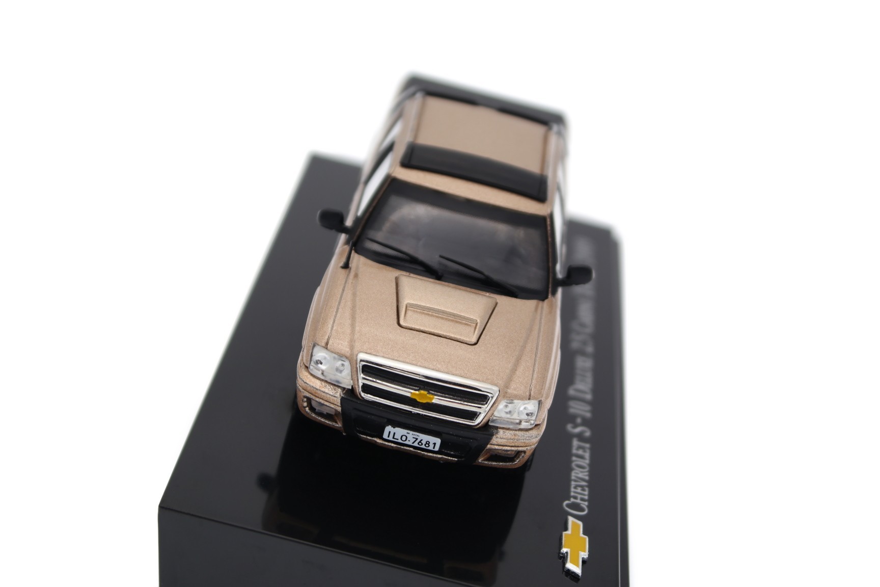 A collectible scale model Chevrolet S-10 Deluxe from Altaya