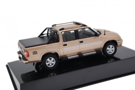 A collectible scale model Chevrolet S-10 Deluxe from Altaya