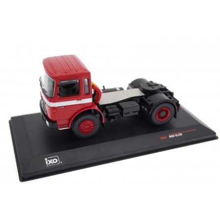 IXO MAN F8 16.320 1975 - Carmine Red