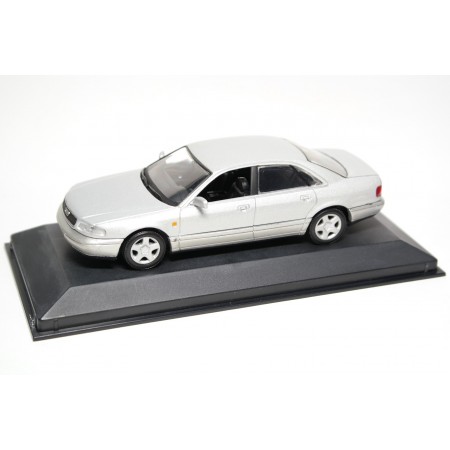 Minichamps Minichamps Audi A8 D2 1994 - Crystal Silver Metallic