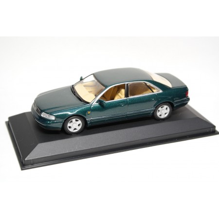 Minichamps Audi A8 D2 1994 - Racing Green Pearl