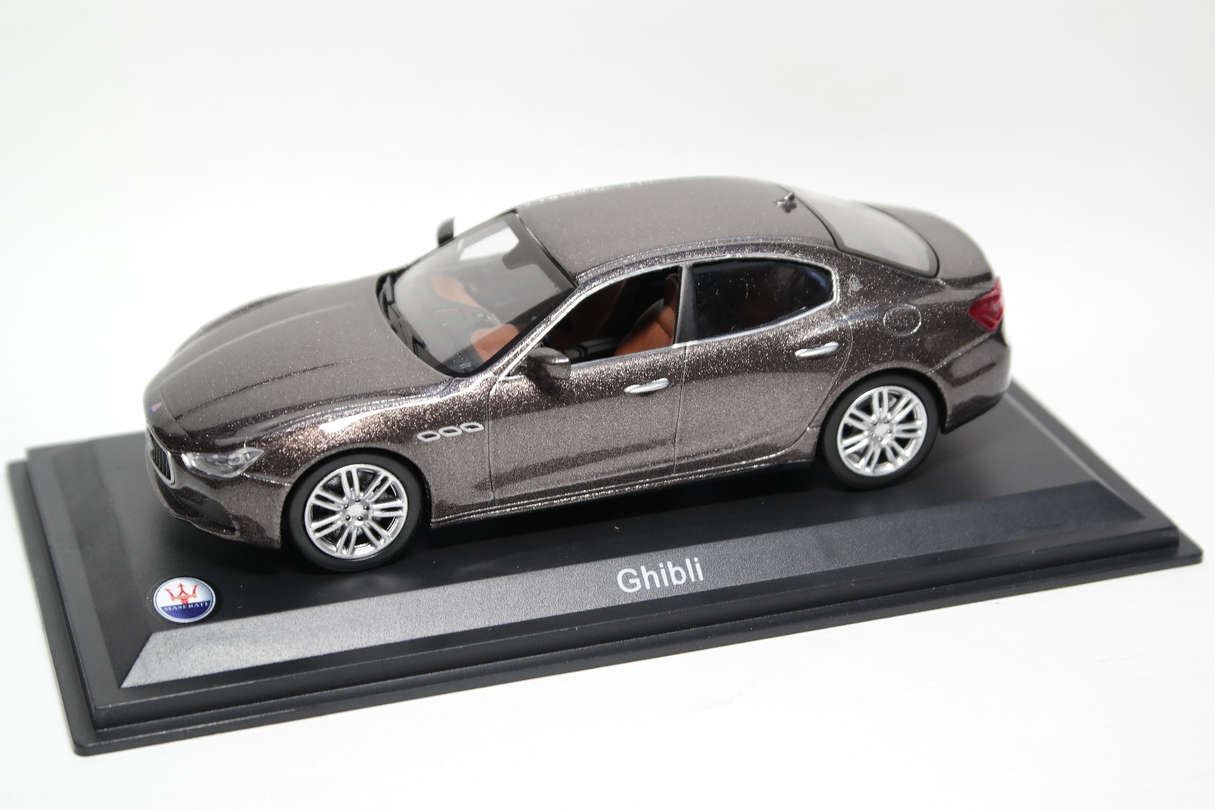 Maserati Ghibli - Diecast Ukraine