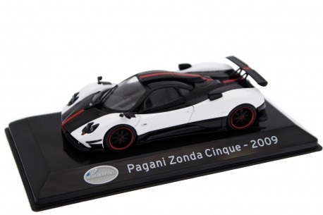 Centauria Pagani Zonda Cinque 2009 - Pearl White with Exposed Carbon Fiber and Red Accents