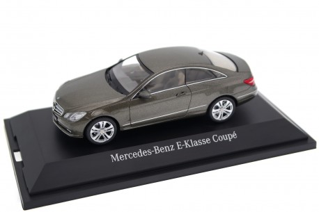 Schuco Mercedes-Benz E-Class E 500 Coupé C207 2009 - Stannite Grey Metallic