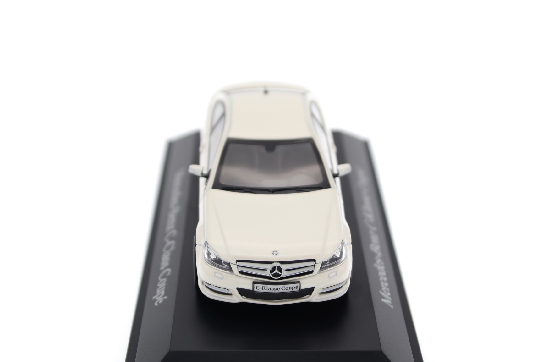 Коллекционная масштабная модель Mercedes-Benz C-Class Coupe от Norev