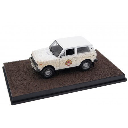 Altaya VAZ-2121 Lada Niva L "The World Is Not Enough" 1999 - White