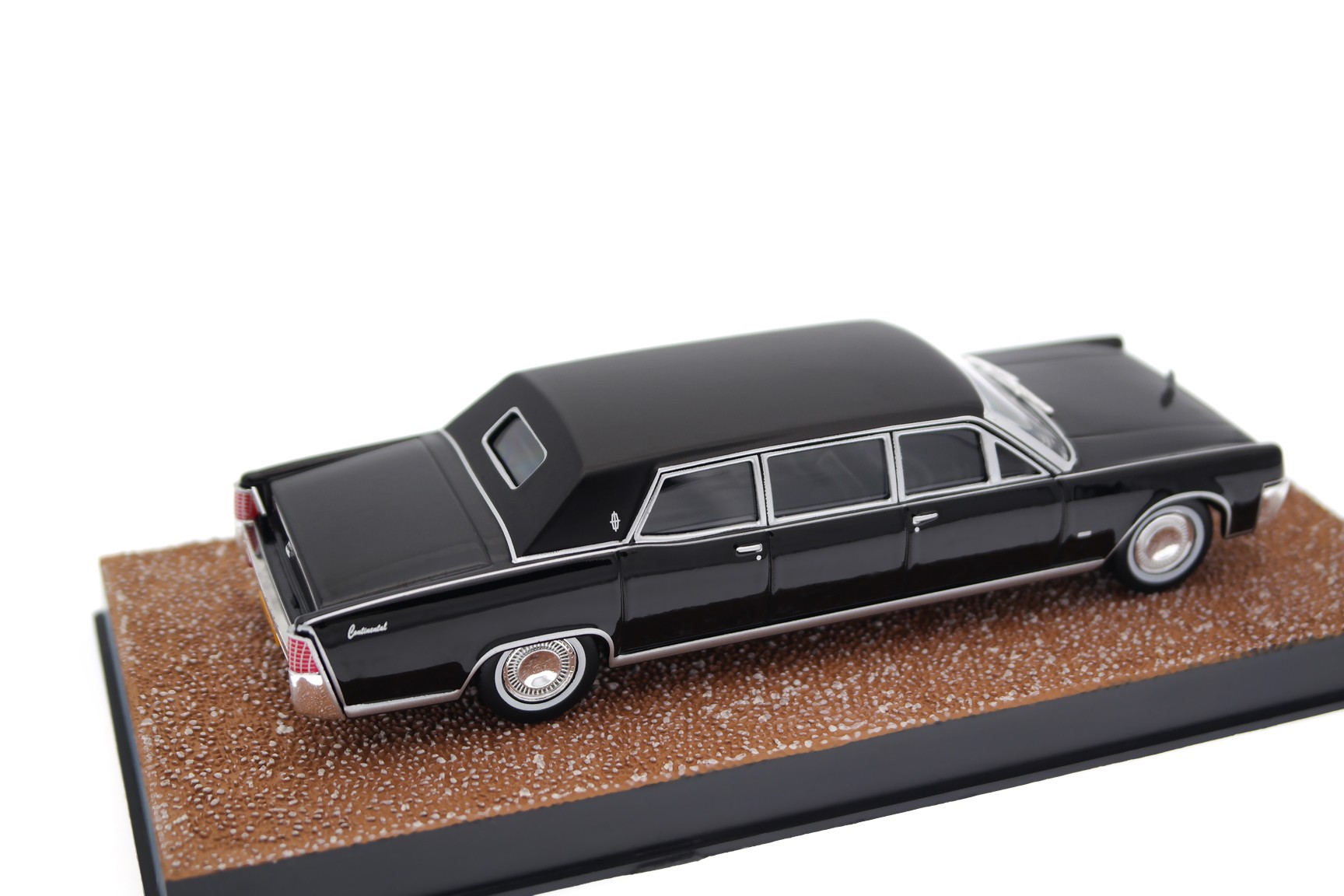 Колекційна масштабна модель Lincoln Continental Stretched