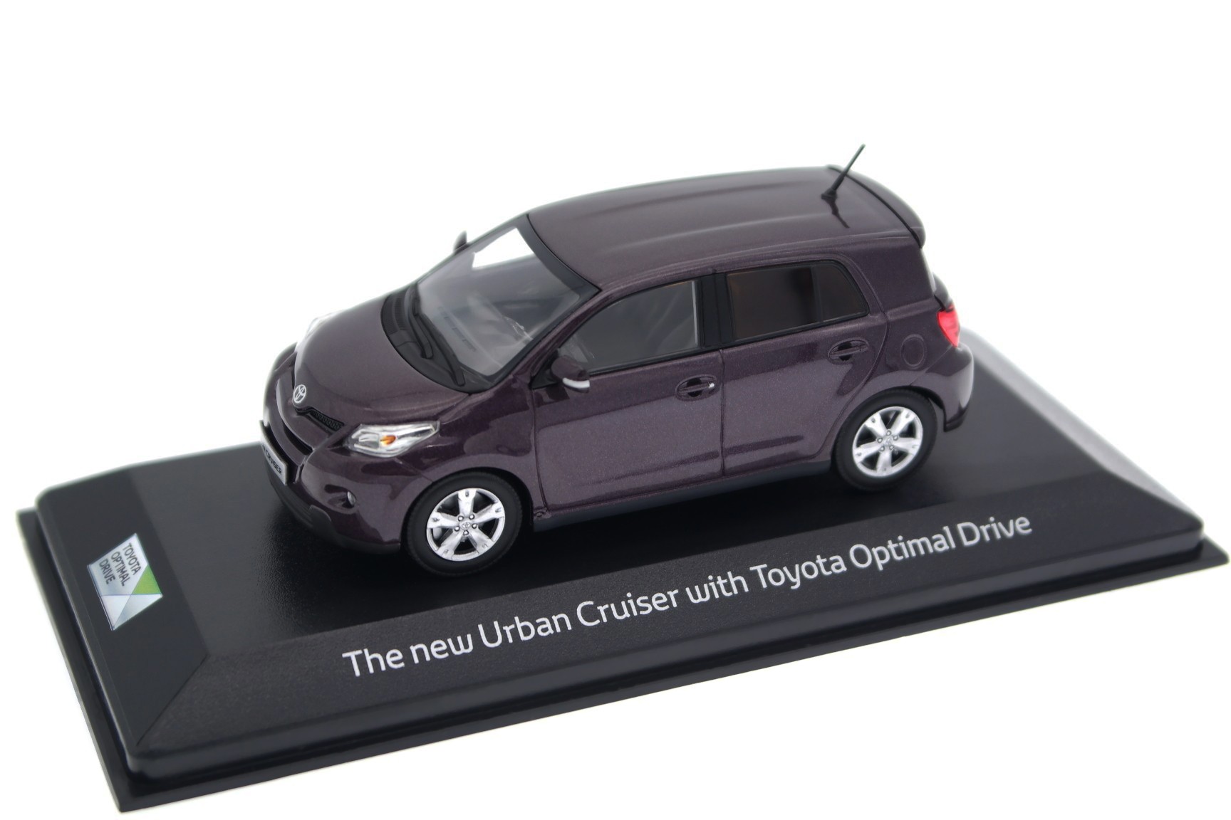 Коллекционная масштабная модель Toyota Urban Cruiser от Minichamps