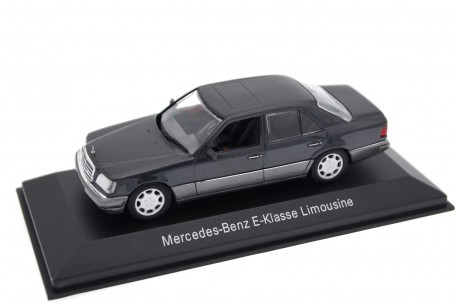 Minichamps Mercedes-Benz E-Class 220 E W124 MOPF II 1994 - Black Blue Metallic