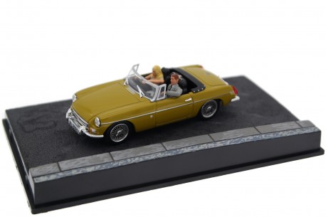 Altaya MG B Roadster Mark II ADO23 "The Man with the Golden Gun (1974)" 1973 - Limeflower Green