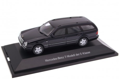 Herpa Mercedes-Benz E-Class E320 T-Modell Avantgarde S210 1996 - Violan Violet Metallic