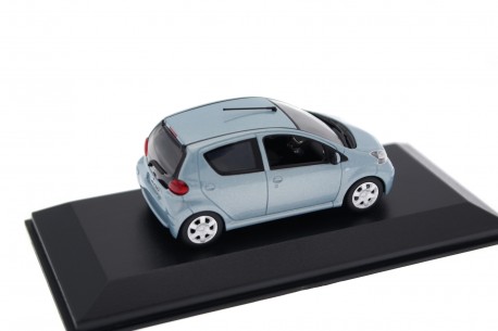 Toyota Aygo Bleue Miniature échelle 1/43 - Minichamps - Voiture Neuve Collection